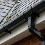 Aquaflow 130mm Klassic Ogee Fascia Bracket fitted onto gutters