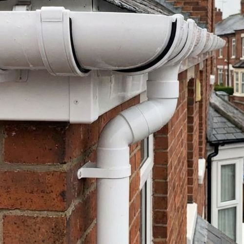 Aquaflow 112mm Half Round Gutter Angle 90° fitted shot