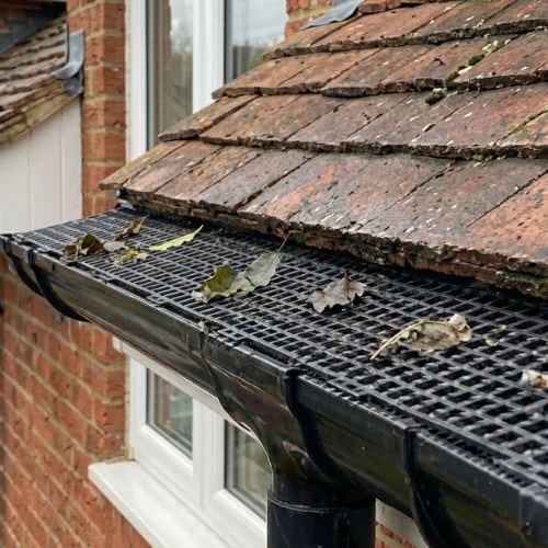 Black Plastic Gutter Guards – Pack of 10 fitted